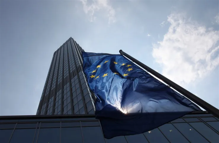 ΕΚΤ: Στα 30 δισ. ευρώ το μήνα  παραμένει το QE μέχρι τον Σεπτέμβριο