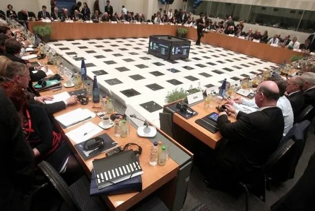 Σε νέο EWG η έγκριση για προαπαιτούμενα και δόση