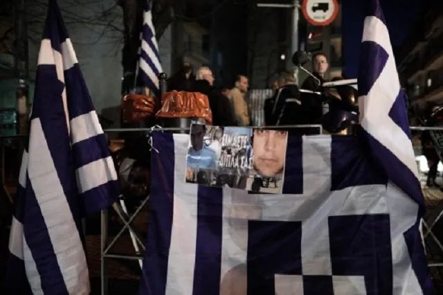 Θεσσαλονίκη: Συγκέντρωση στο τουρκικό προξενείο για τους δύο Έλληνες στρατιωτικούς