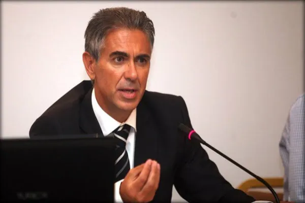 Εξώδικο Φρουζή κατά Novartis