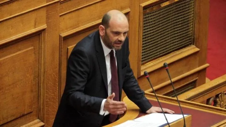 Οργή ΕΣΑμΕΑ κατά Φωτήλα - Τι απαντά ο βουλευτής