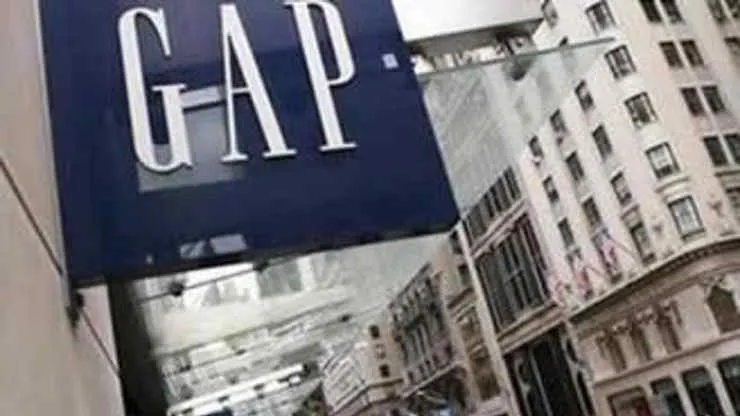 «Συγγνώμη» από τη Gap για ένα μπλουζάκι με λανθασμένο χάρτη της Κίνας