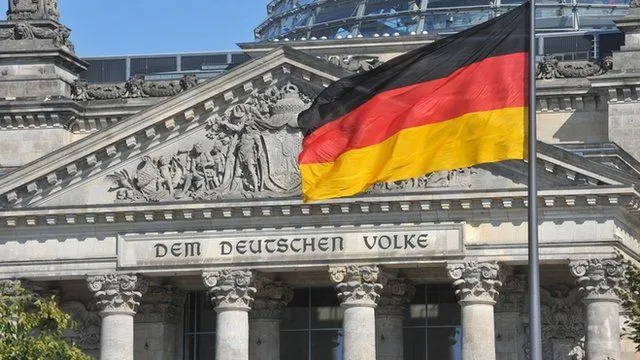 Die Zeit: Αρκετά πια με τους ελέγχους της Ελλάδας!