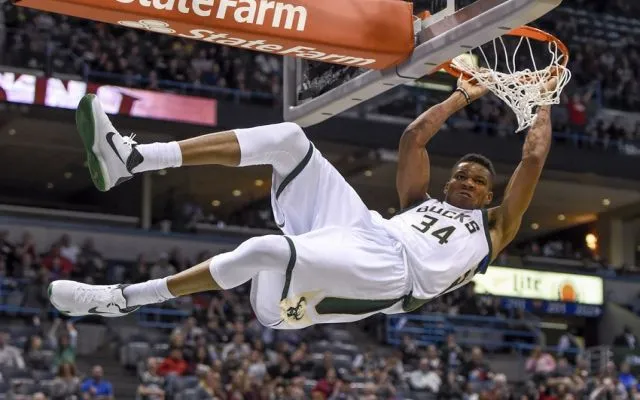 NBA: Έκαναν το 2-0 οι Σέλτικς πάρα τους 30 πόντους του Αντετοκούνμπο! (vid)
