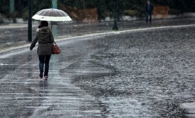 Συνεχίζεται η κακοκαιρία - Αφήνει πίσω της πλημμύρες, κατολισθήσεις και χιόνια
