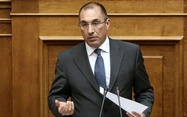 Δ. Καμμένος: «Όχι στην αναδοχή από ομόφυλα ζευγάρια»