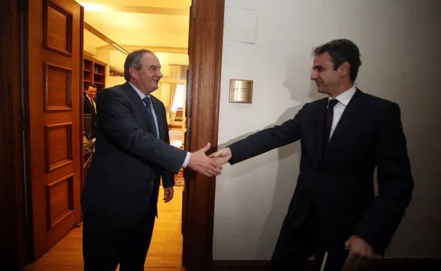 Εμφύλιος στη Νέα Δημοκρατία
