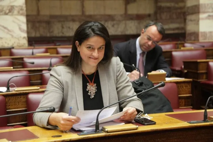 Κεραμέως: Προτεραιότητα η επιστροφή στη διά ζώσης εκπαίδευση