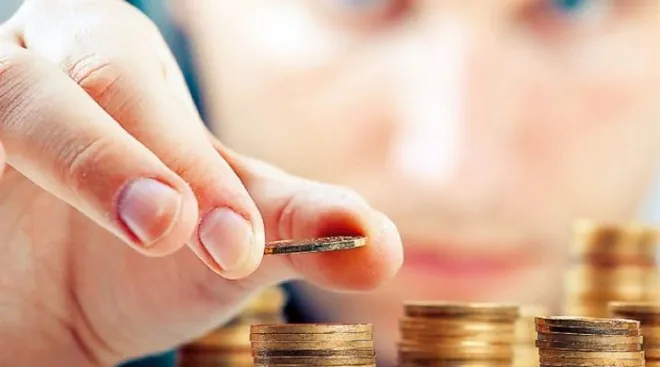 Αχτσιόγλου: Ανάγκη αύξησης του κατώτατου μισθού