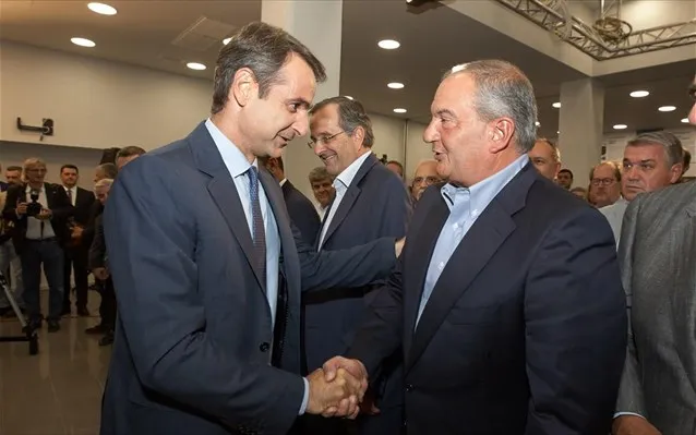 Τετ α τετ Μητσοτάκη - Καραμανλή. Στο επίκεντρο οι τρέχουσες εξελίξεις