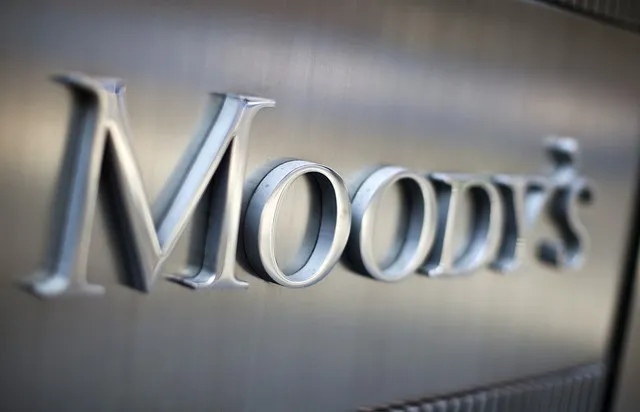 Moody's καλεί Ουάσινγκτον: Κίνδυνος για δημοσιονομικό εκτροχιασμό
