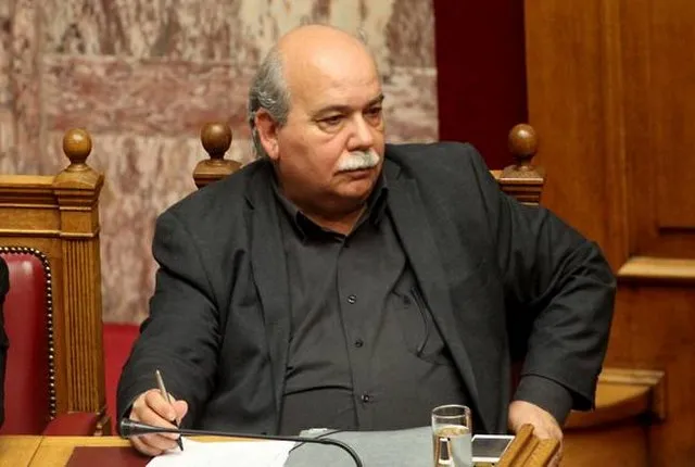 Διαψεύδει ο Βούτσης τα περί παραίτησης του γ.γ  της Βουλής