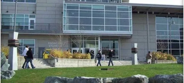 Συναγερμός στις ΗΠΑ: Πυροβολισμοί σε κολέγιο στην Ουάσινγκτον