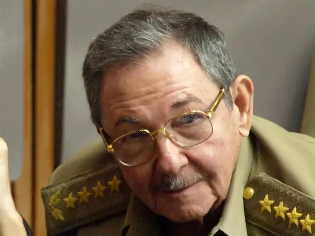 Ραούλ Κάστρο: «Νεο-αποικιοκρατική» η εξωτερική πολιτική του Τραμπ