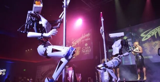 Λας Βέγκας: Pole dancing από ρομπότ! (vid)