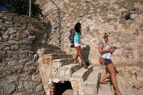 ΤτΕ: Εκατομμύρια οι τουρίστες στην Ελλάδα το 2017