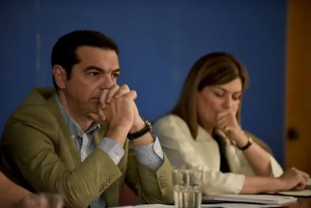 Μινι-ανασχηματισμός επί θύραις