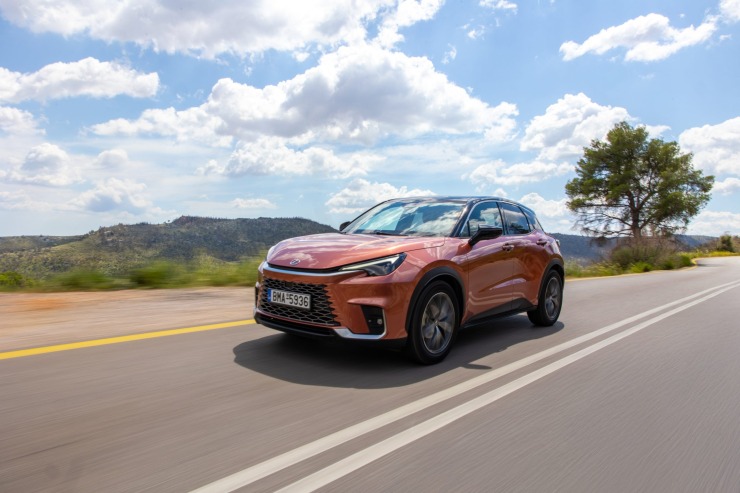 Δοκιμή Lexus LBX 1.5 Hybrid: Το μικρό Lexus με τον μεγάλο χαρακτήρα