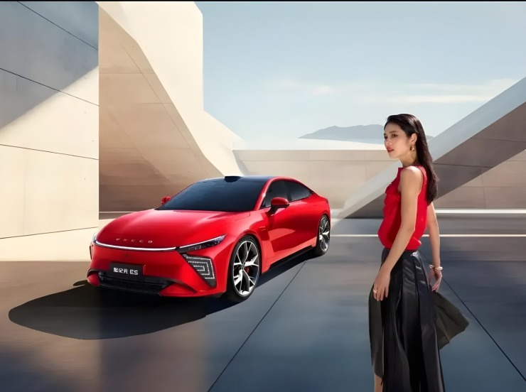 Νέο Chery Exlantix ES 2025 με 710 χλμ. αυτονομία και φόρτιση-ρεκόρ σε 9′!