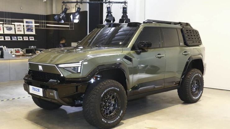 Δείτε το νέο plug-in SUV που κάνει Range Rover και Jeep να… ιδρώνουν!