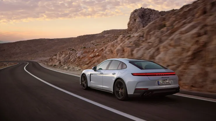 Παρουσίαση: Porsche Panamera – Τρίτη και καλύτερη