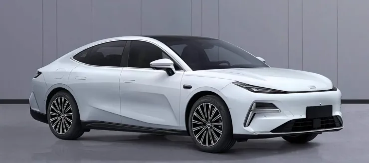 Geely Galaxy Starshine 8: Έρχεται η νέα ηλεκτρική έκδοση με 340 PS!