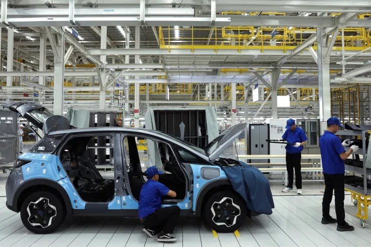 Μπήκαμε στο εργοστάσιο της BYD – Η Tesla έχει κάθε λόγο να ανησυχεί [video]