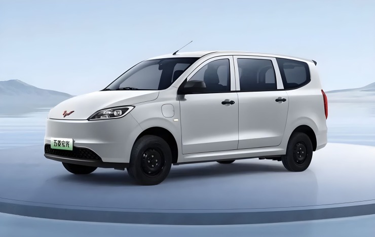 Το Wuling Hongguang έχει αυτονομία 300 χλμ και τιμή 8.880 €