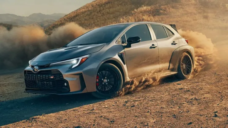 Toyota: σχεδιάζει ένα GR Corolla με αυτόματο κιβώτιο