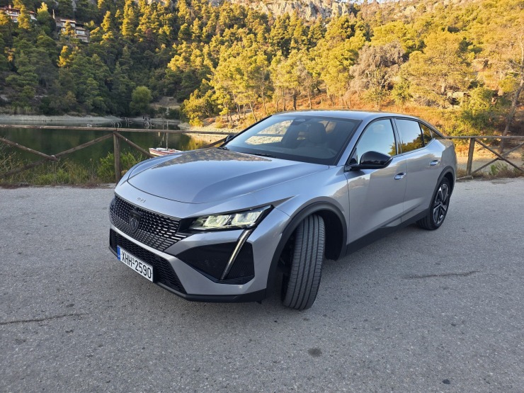 Δοκιμή: Peugeot 408 Hybrid – Συνύπαρξη κομψότητας και οικονομίας