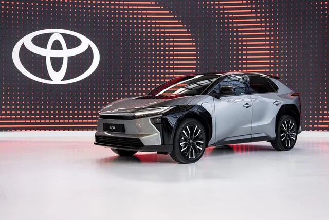 Η Toyota ενισχύει τη στρατηγική πολλαπλών διαδρομών, «Toyota multi-pathway»