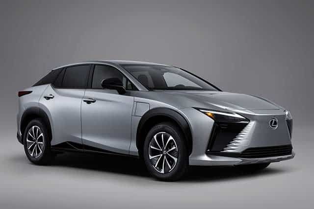 Η Lexus φέρνει επανάσταση στη φόρτιση των ηλεκτρικών της