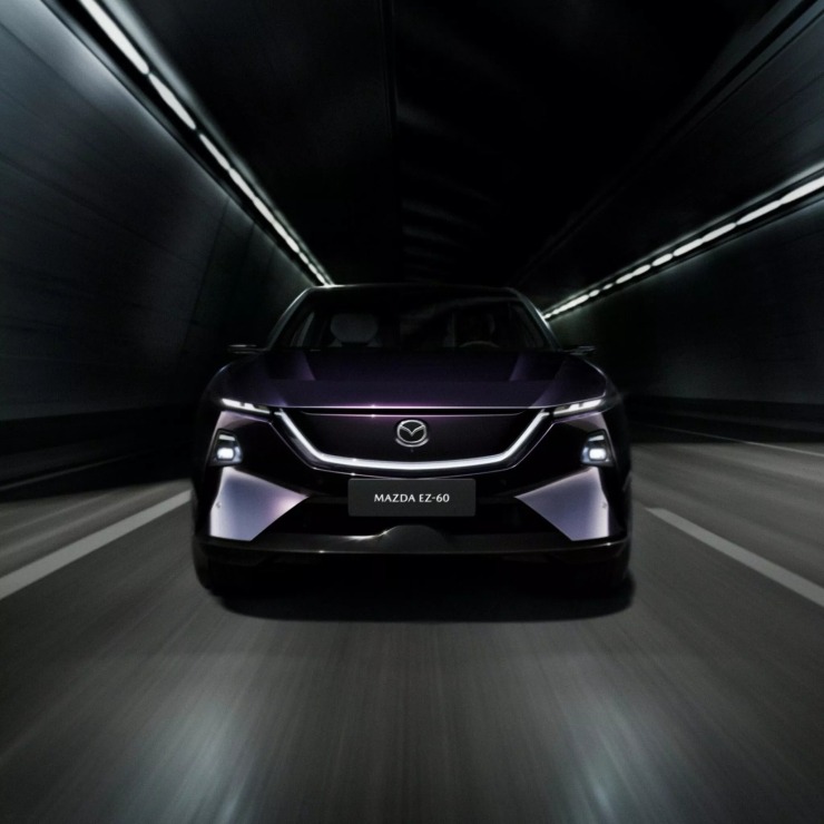 Το Mazda EZ-60 «κλέβει» τη λάμψη από το Tesla Model Y!