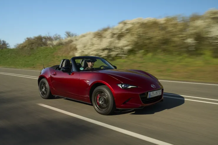 Η Mazda αποκαλύπτει τα σχέδια για το ηλεκτρικό MX-5