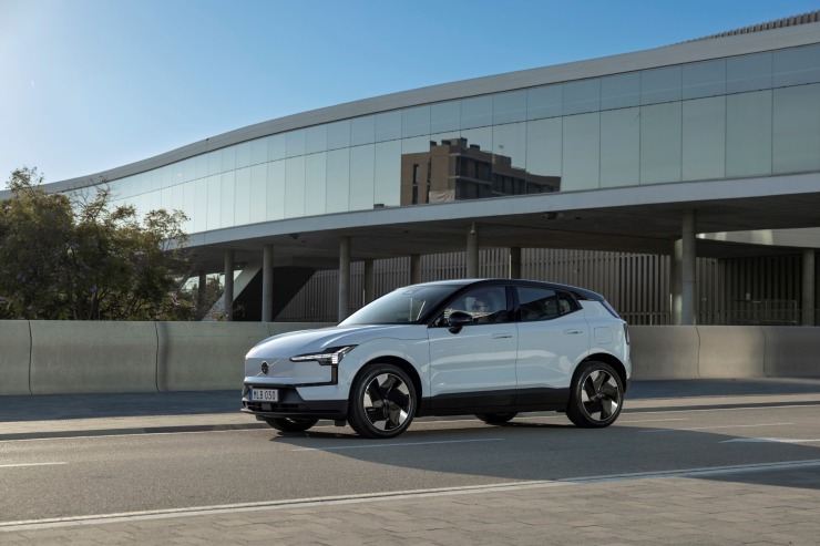 Το Volvo EX30 από €29.900 και συνολικό όφελος έως €10.000 για όλα τα ηλεκτρικά Volvo