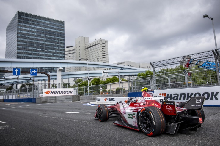 Η Nissan Formula E team κατακτά διπλή pole position, βάθρο και νίκη στο Τόκιο