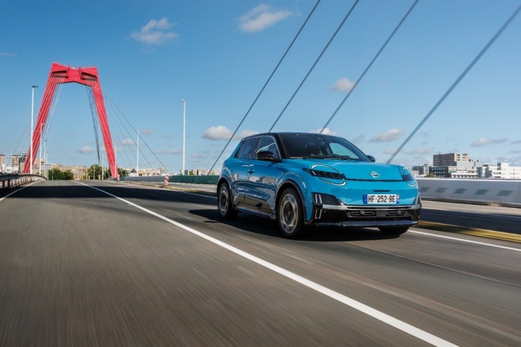 Το νέο ηλεκτρικό Nissan MICRA κυκλοφορεί και… «οπλοφορεί» – Πότε έρχεται Ελλάδα