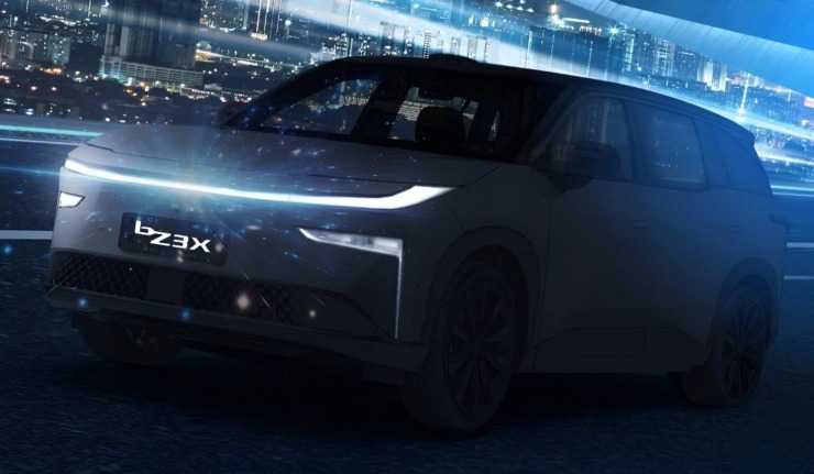 Ντεμπούτο στη Κίνα για το δεξιοτίμονο Toyota bZ3X