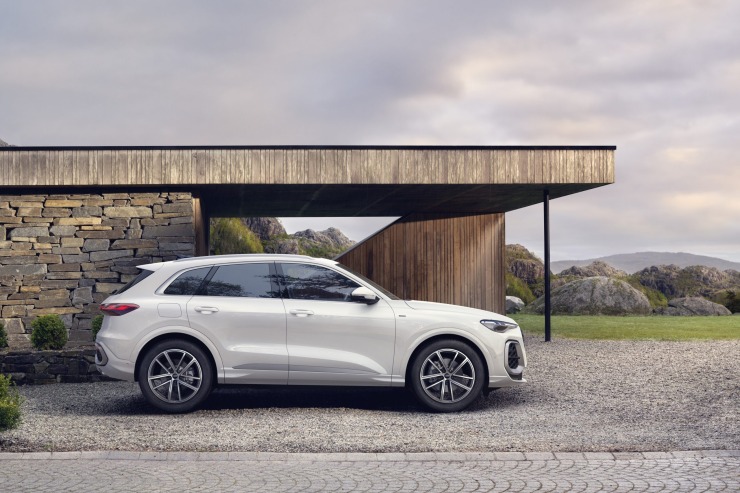 Νέο Audi Q5 e-hybrid: Ένα SUV με 100 χλμ. καθαρής ηλεκτρικής αυτονομίας – Τιμές