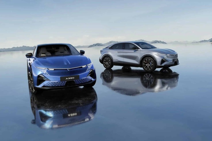 Η Alpine γράφει ιστορία με το A390 – Τρία μοτέρ, τετρακίνηση και 551 χλμ αυτονομία!