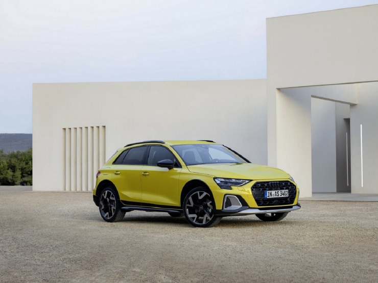 Audi: “Audi driving days” με highlight το πρώτο A3 allstreet