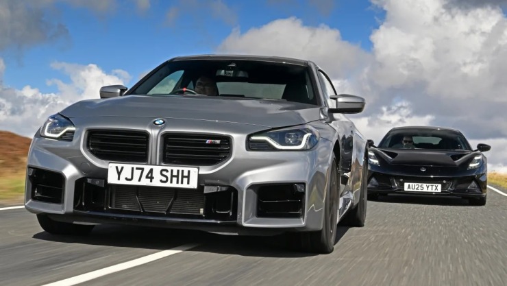 BMW M2 vs Lotus Emira: Ποιο σπορ κουπέ κερδίζει τη μάχη;