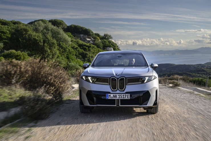 iX3 50 xDrive: Το ηλεκτρικό SUV που ανοίγει νέο κεφάλαιο για τη BMW