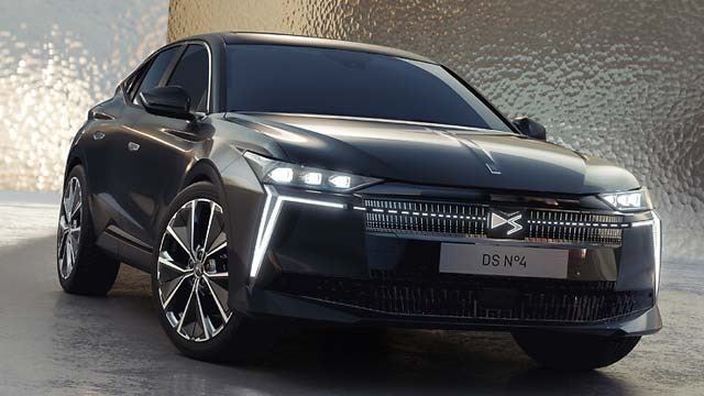 DS N°4 E-TENSE: Αυτονομία έως 450 χλμ. και γαλλική φινέτσα στο μάξιμουμ