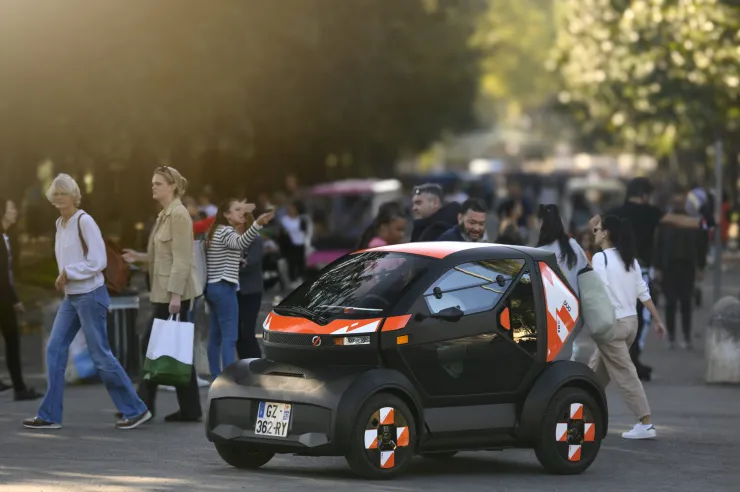 Η Renault λανσάρει το Mobilize Duo για να ανταγωνιστεί το Citroën Ami