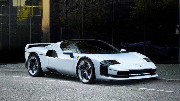 Η υβριδική SC40 αναγεννά τη θρυλική Ferrari F40 και είναι πιο «άγρια» από ποτέ!