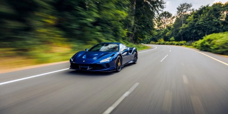 Η Ferrari βάζει «πάγο» στο δεύτερο ηλεκτρικό της