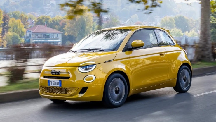 Νέο Fiat 500 Ibrida: Το μικρό υβριδικό, με χειροκίνητο 6άρι και τιμή κάτω από €23.000
