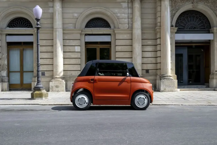 Το Fiat Topolino «ντύνεται» Corallo και τραβά όλα τα βλέμματα