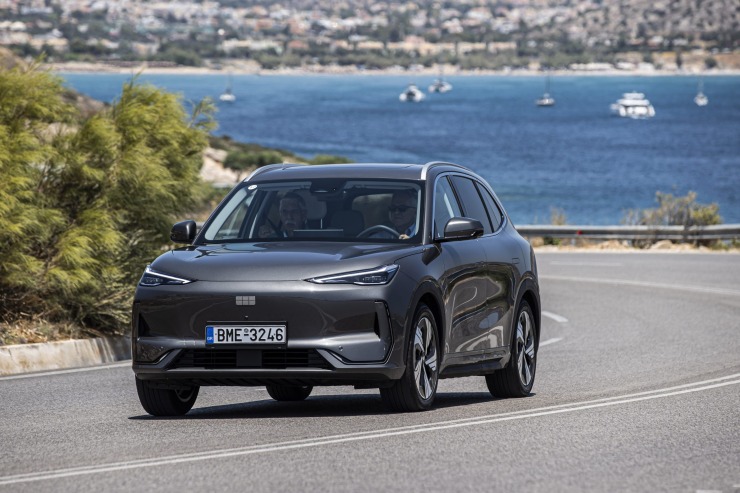 Πρώτη γνωριμία με το Geely EX5